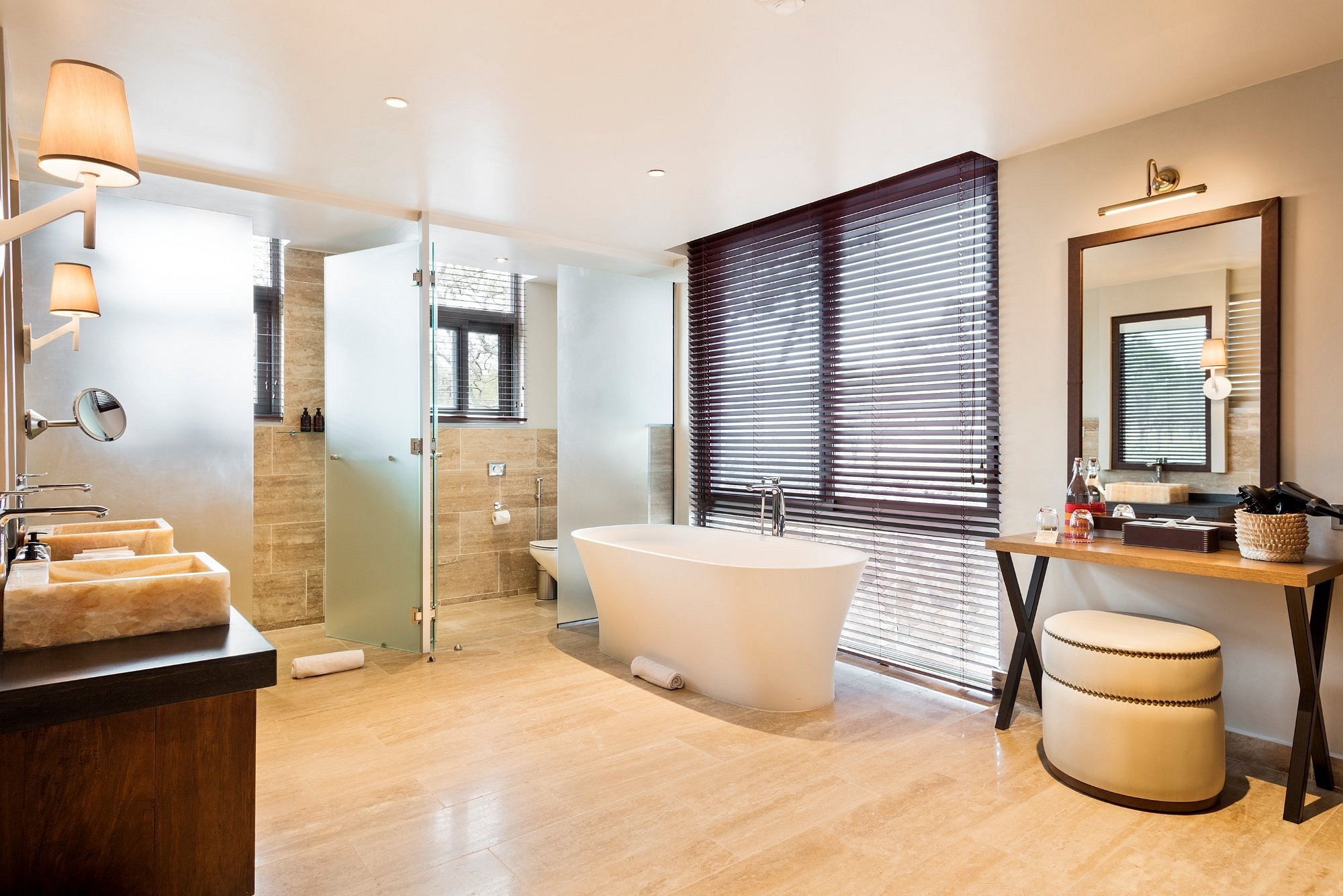 gran-melia-serengeti-bathroom