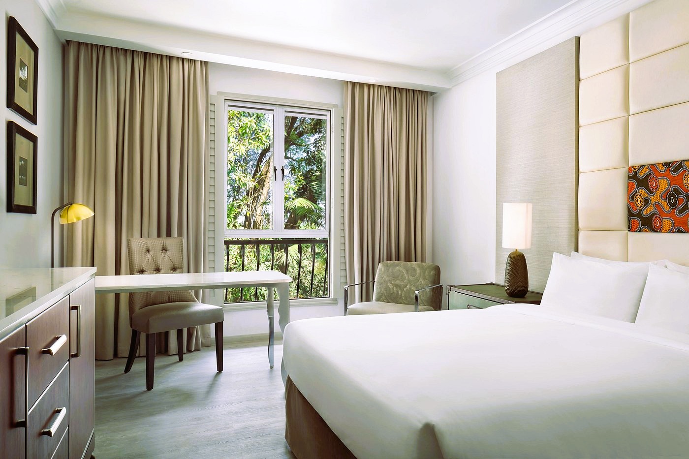 four-points-by-sheraton-bed-room