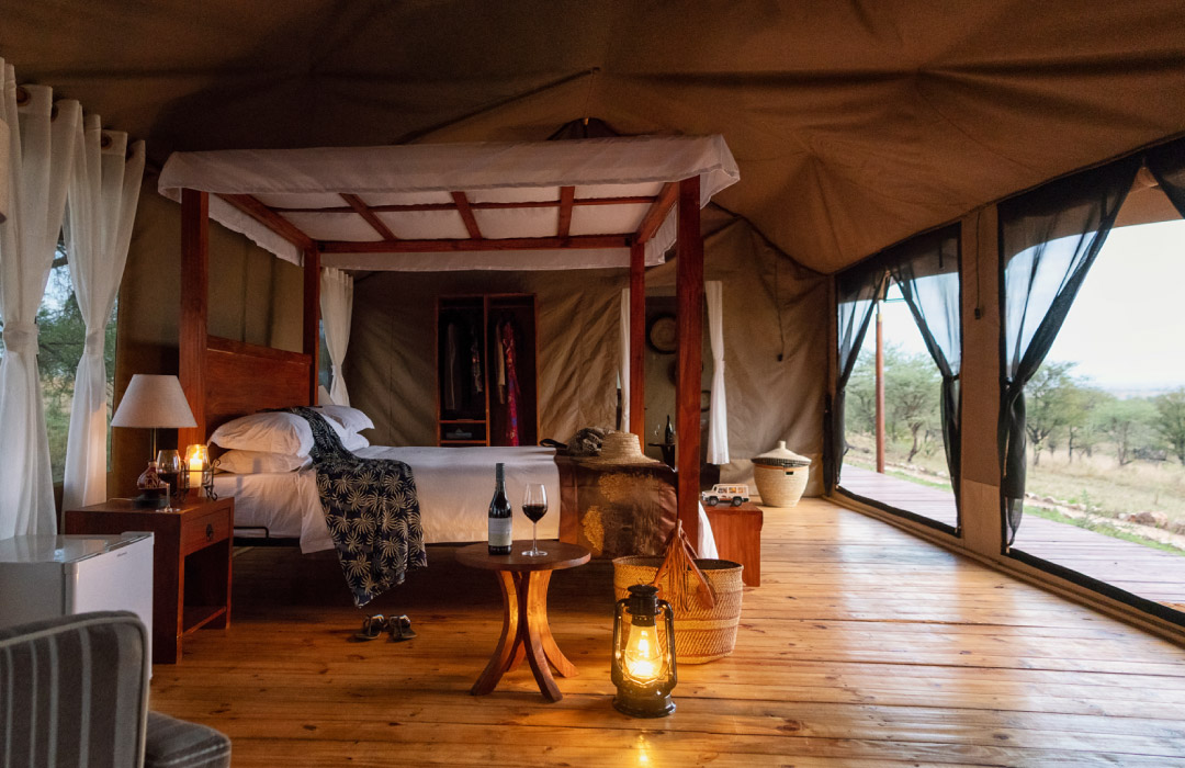 Tented-safari-accommodation-near-wildlife-migration-routes.