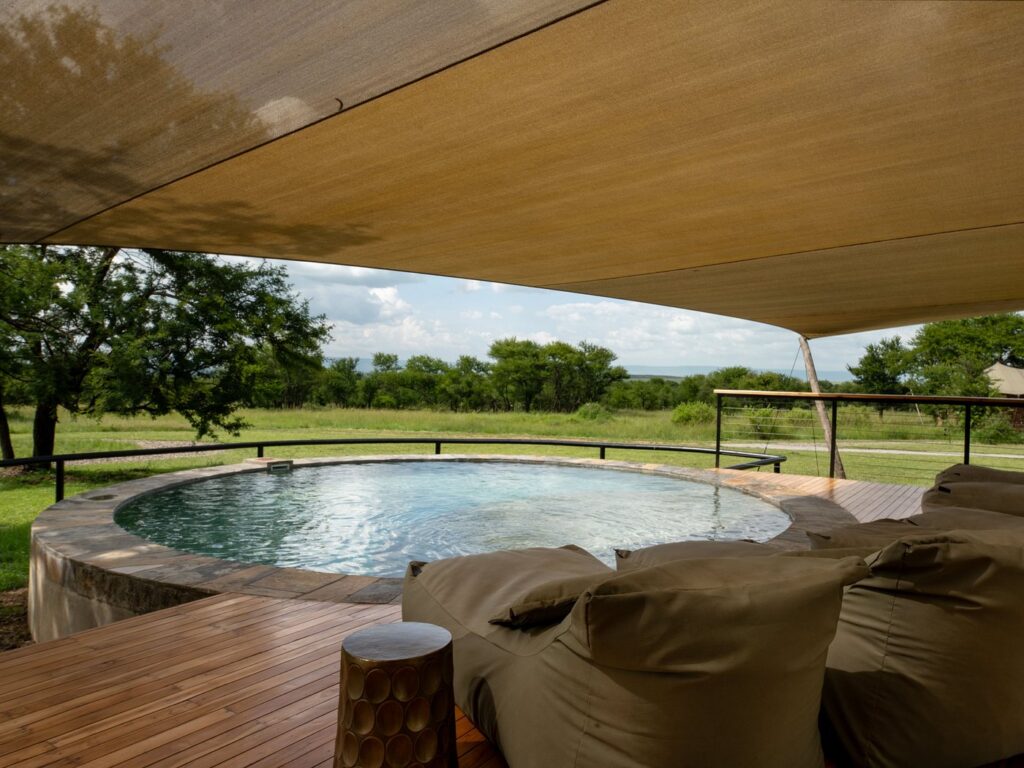 luxury-lodge-pool-side-view