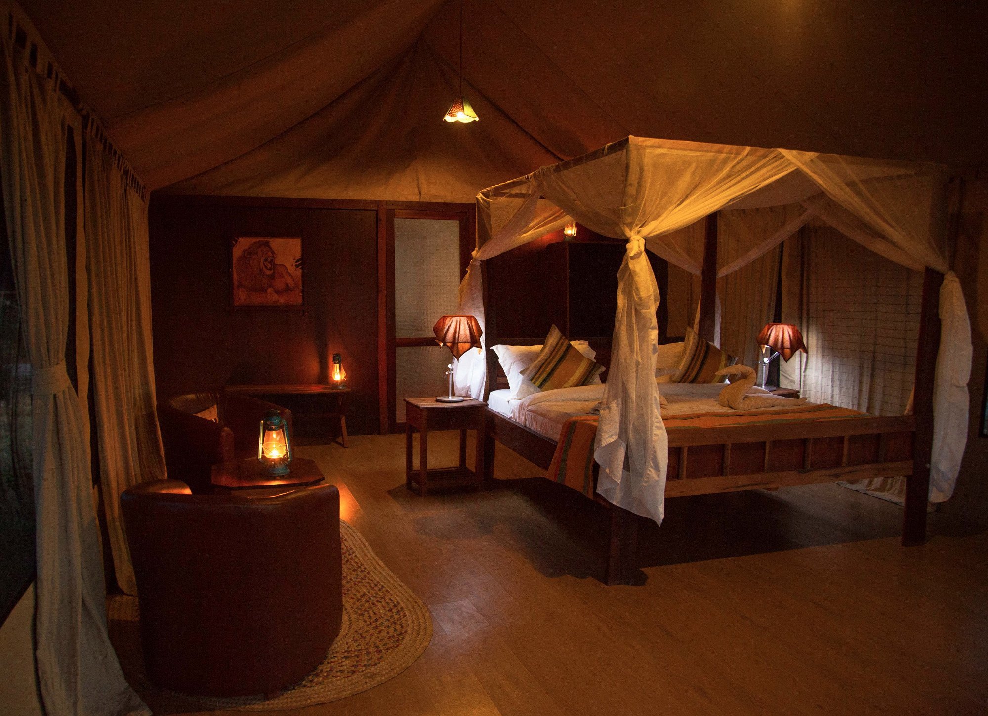 honeymoon-safari-camp-interior-view-tarangire
